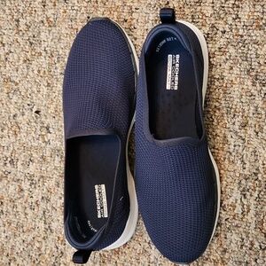 Skechers GOwalk 6 Navy Size 9 NWT